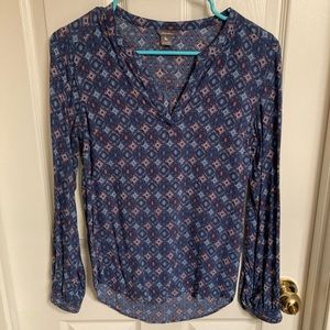 Eddie Bauer | Geometric Print Blouse. EUC. XS.